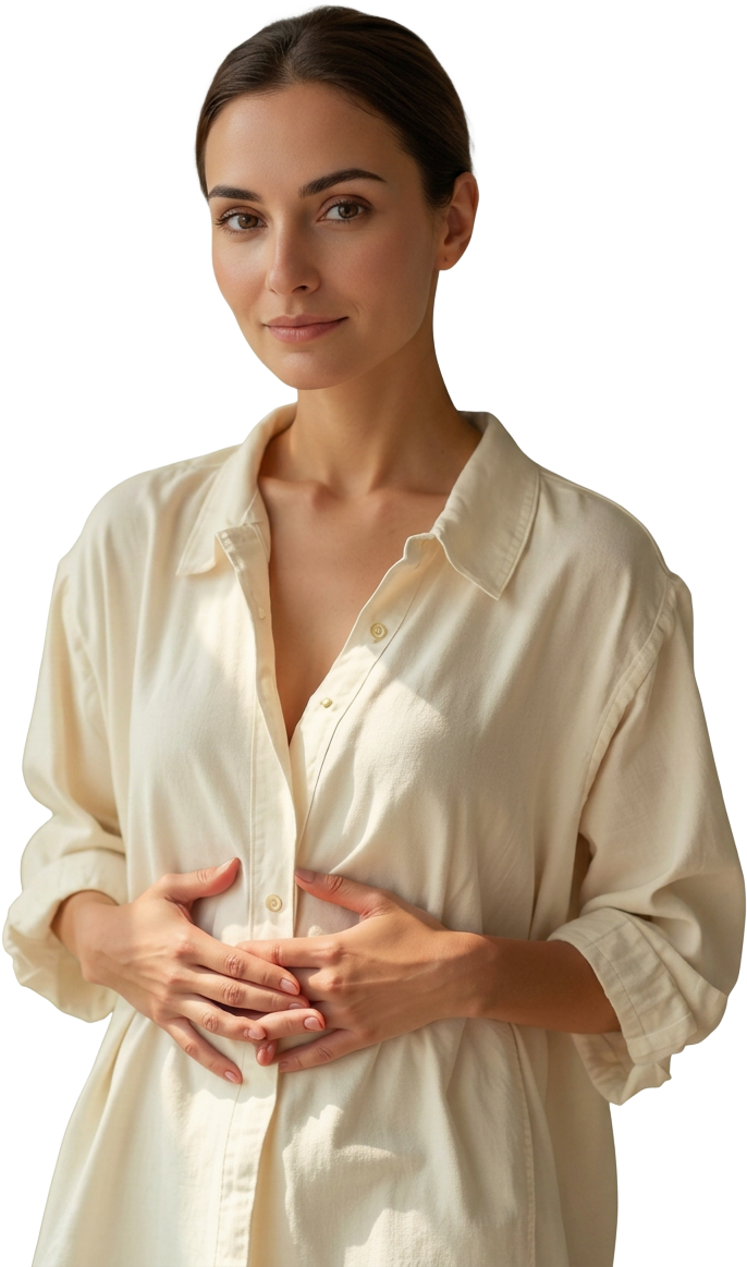 Mulher com as mãos sobre o abdômen representando saúde intestinal